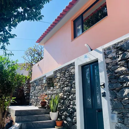 Pensión Cozy House *